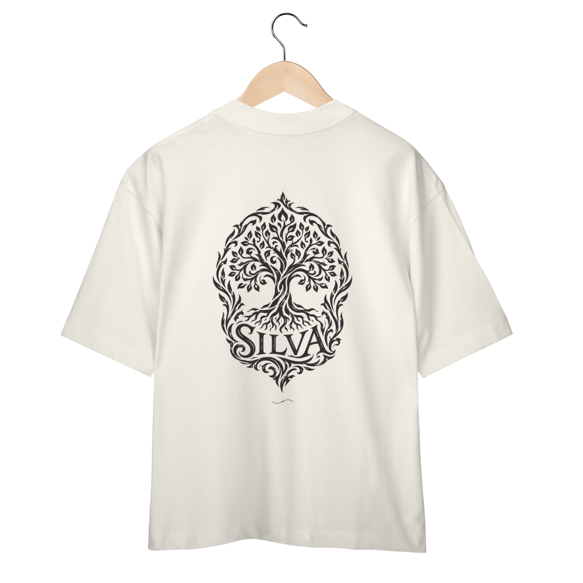 Mockup de Oversized Tribal Preta Costas em off-white